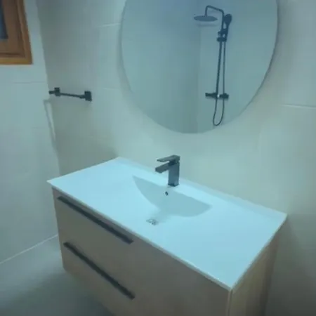 Thelma House Tossa *