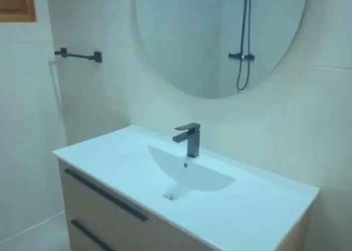 Thelma House Tossa *